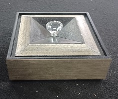 Juwelenkistje champagne met zwart 17 x 17 cm